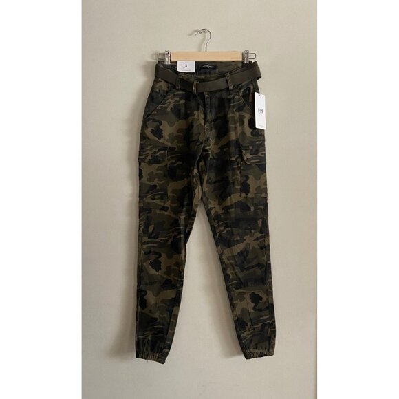 NWT Windsor American bazi olive camo belted joggers size small - Picture 1 of 8